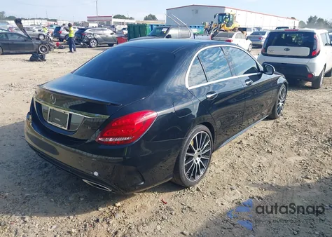 2015 Mercedes-Benz C 300 Sport из США, поврежденный, VIN 55SWF4JB4FU051302